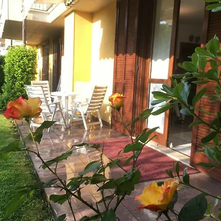 Villaggio Dei Fiori * シルミオーネ